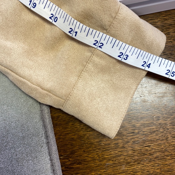 Croft & Barrow Tan Faux Suede Long Sleeve Button Down Collared Shirt - Picture 16 of 16